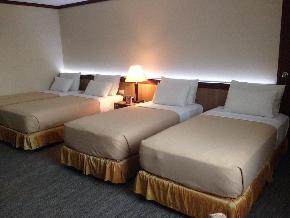 Dohera Hotel Cebu Buitenkant foto