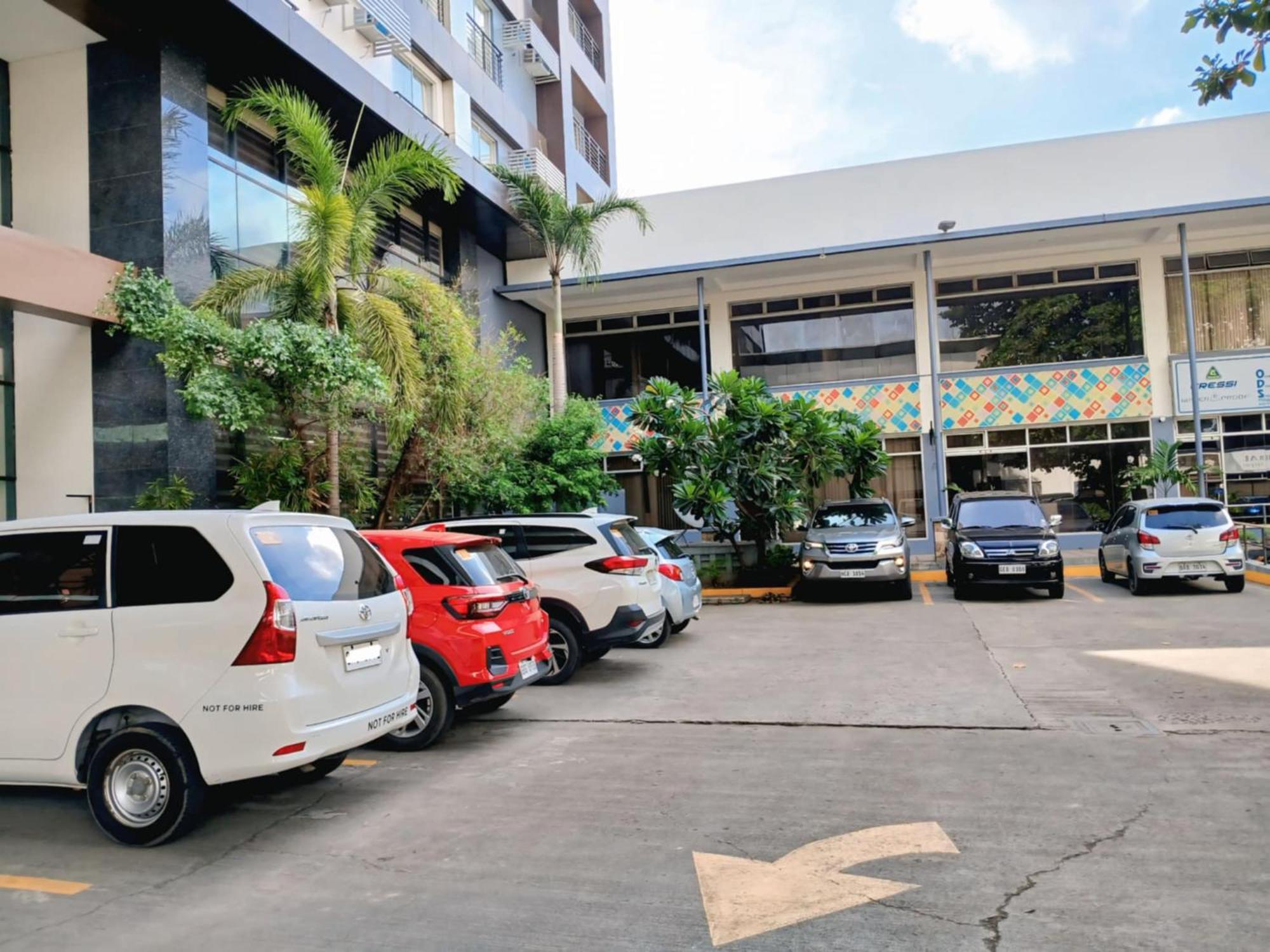 Dohera Hotel Cebu Buitenkant foto
